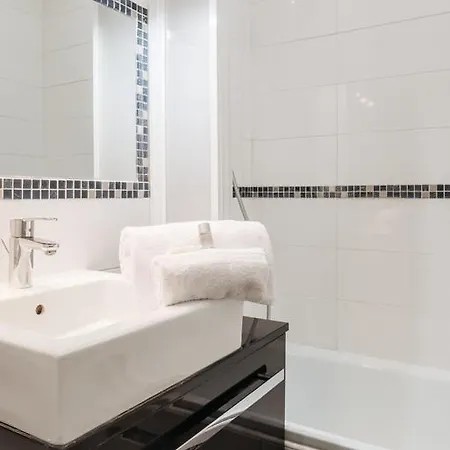 Luckey Homes - Place Benoit Crepu Apartment *